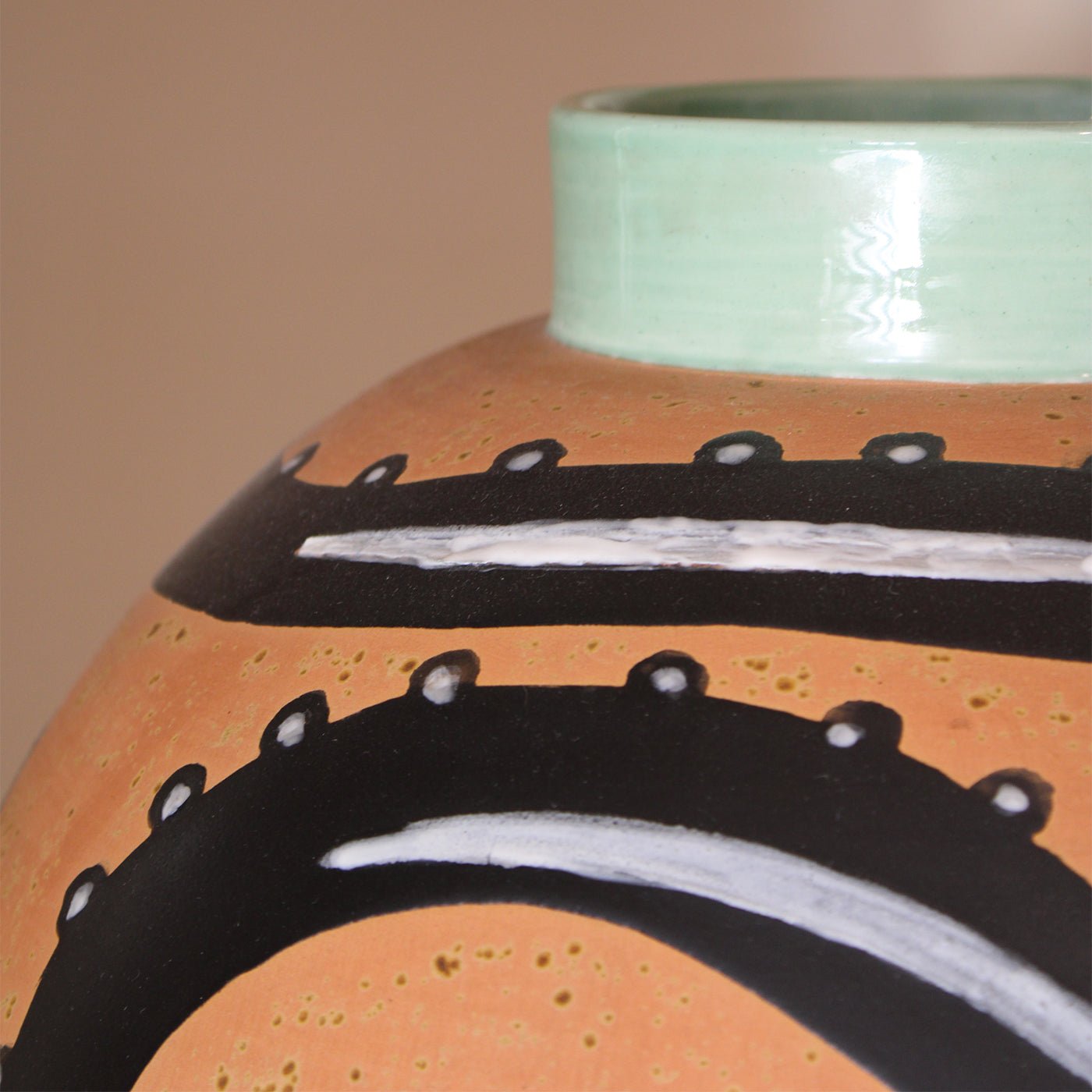 Thyeste Matte Black & White Vase by Jean-Christophe Clair - Alternative view 3