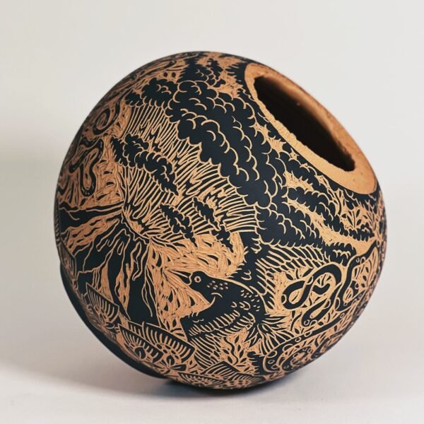 Woman and Lion Vase - Alternative view 2